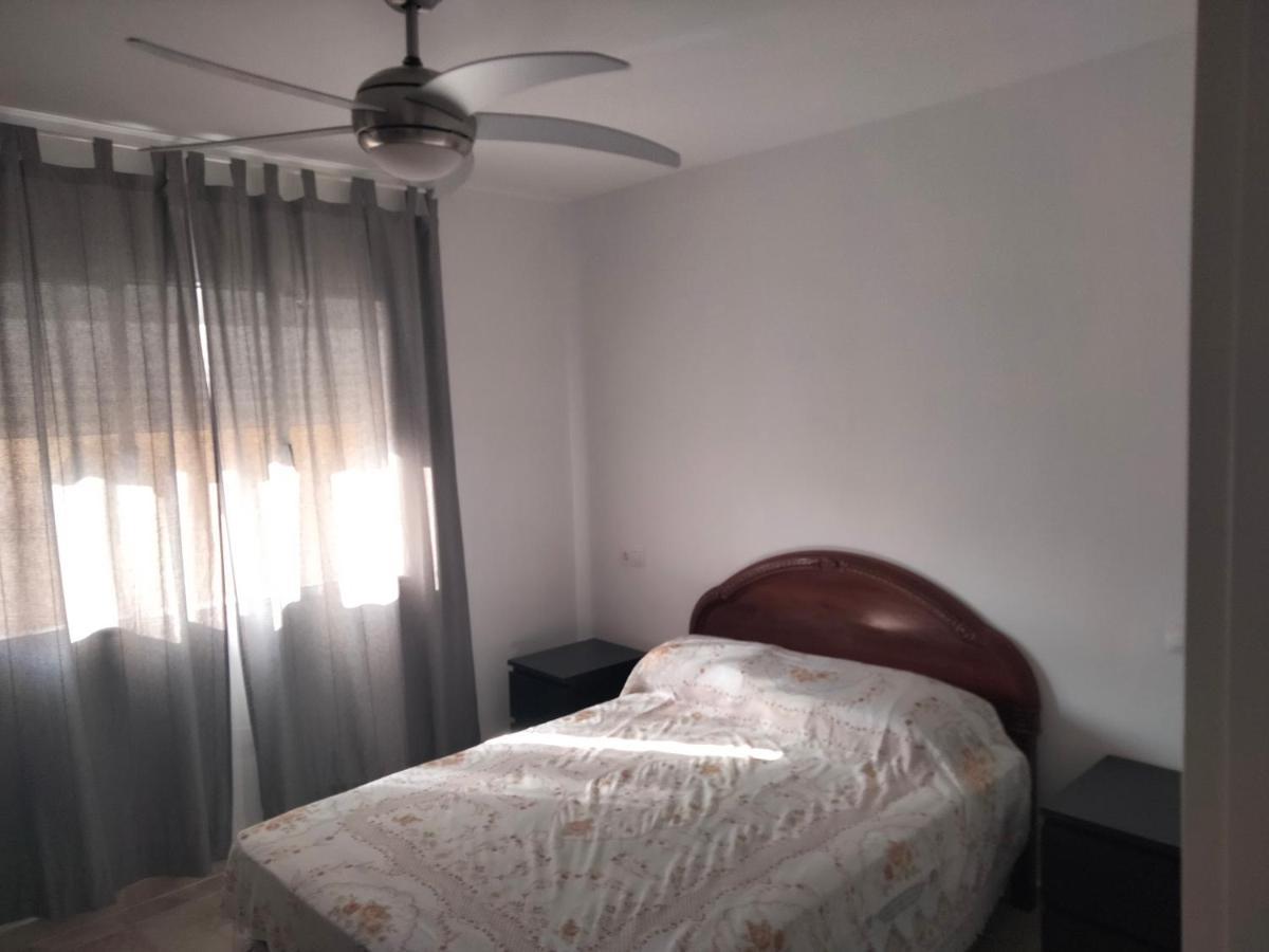 Apartamentos Playa Holidays Малага Экстерьер фото